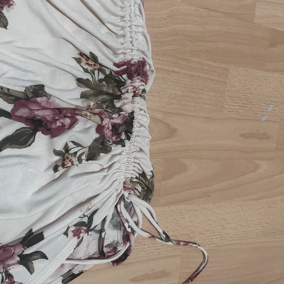 Mini dress flower print in a size S - Picture 2 of 7